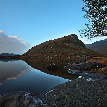 מלון דירות Gleneagle River 4*