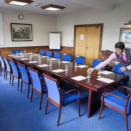 Gleneagle River 公寓式酒店 4*